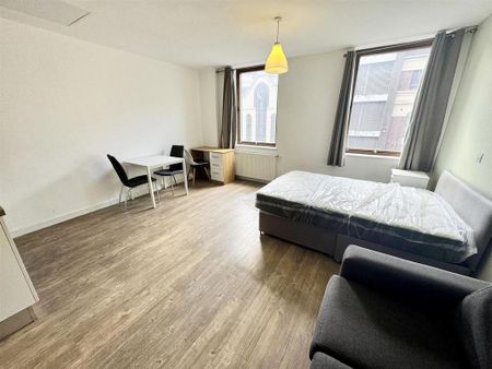 Studio to rent - Photo 2