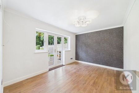 4 bedroom detached house to rent - Photo 2