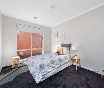 Modern Townhouse - Photo 6