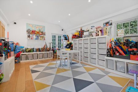 8 bedroom detached house to rent - Photo 4