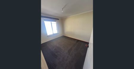 Tranquil cul de sac location - Photo 3