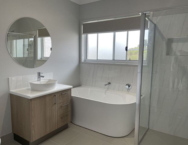 Modern Living in Peaceful Point Vernon - Photo 1