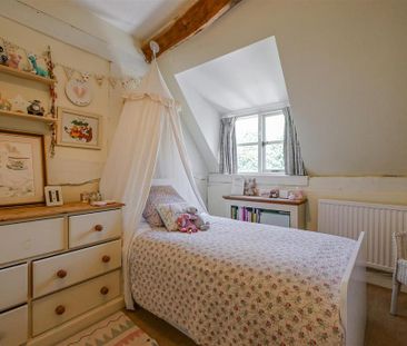 2 bedroom semi-detached house to rent - Photo 5