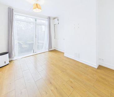 2 bedroom maisonette to rent - Photo 1