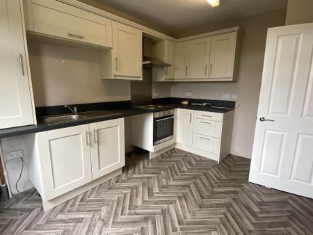 10 Mourneview Court, Downpatrick, BT30 6HB - Photo 3