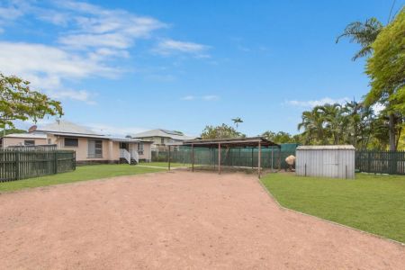 1/12 Second Street, Railway Estate. - Photo 3