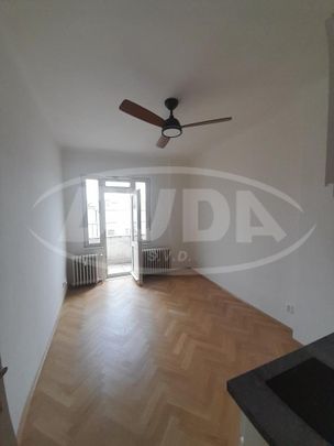 Pronájem bytu 1+kk 17 m2 - Photo 1