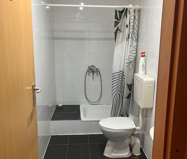 Single Wohnung mit Balkon - Photo 1