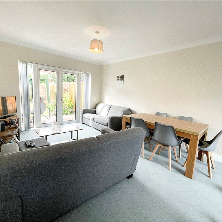 Boscombe Close, Egham, Surrey, TW20 8LX - Photo 1