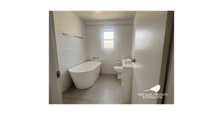 Updated family home - Photo 2