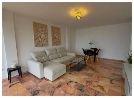 3 room luxury Flat for rent in Estepona, Spain - Photo 3