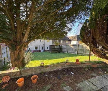 5 bedroom semi-detached house to rent - Photo 4