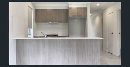 Luxury 2 Storey Family Home - Photo 5