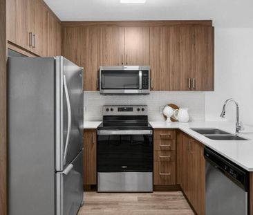 For Lease - 479 Charlton Avenue Unit# 209, Hamilton, Ontario - Photo 6