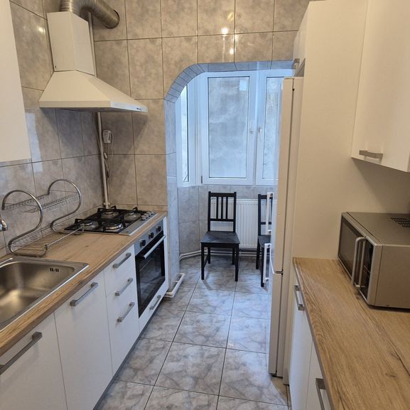 Apartament cu 3 camere 76,61 mp - Universitate - Photo 1