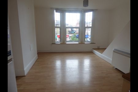 1 Bed Flat, Rushey Green, SE6 - Photo 2