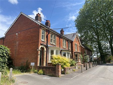 3 Bedroom House - Palmerston Street, Romsey - Photo 3