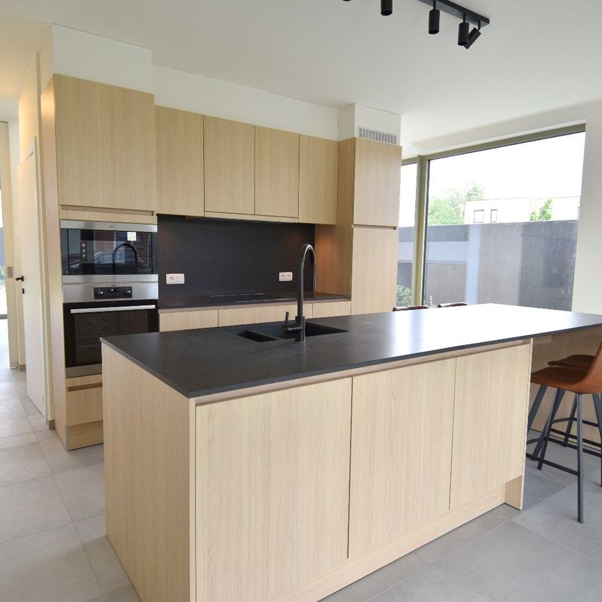 Nieuwbouwwoning met tuin, garage en 3 slaapkamers in Gullegem - Foto 1