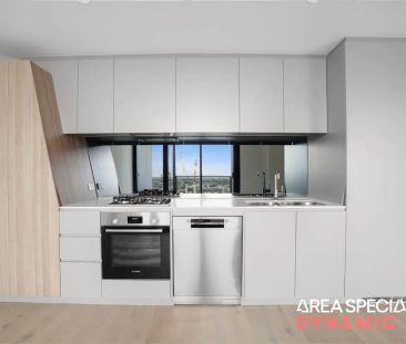 “Stunning 2 Bedroom With Spectacular Views Over Maribyrnong River!” - Photo 4