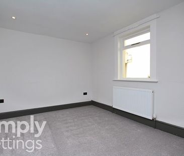 2 Bed property for rent - Photo 5