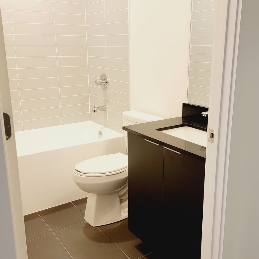 For Lease - 3079 Trafalgar Road Unit# 702, Oakville, Ontario - Photo 1