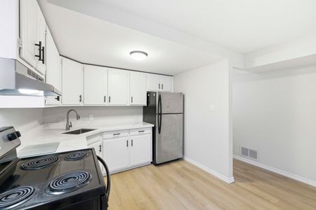 For Lease - 1036 Attersley Drive Unit# Basement, Oshawa, Ontario - Photo 5