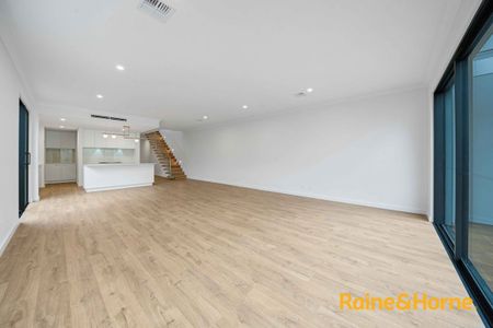 Contemporary Living: Brand New Townhouse - Photo 4