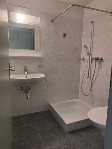 Looking for a subtenant for a 4.5-room apartment in Losone - Photo 5