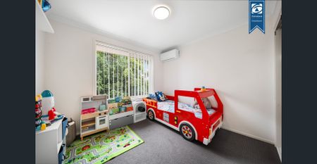 Beautifully Presented 3-Bedroom Townhouse in a Prime Location - Photo 5