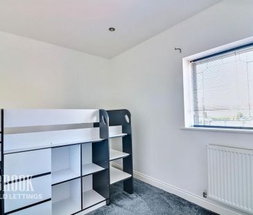 3 bedroom terraced house to rent - Photo 4