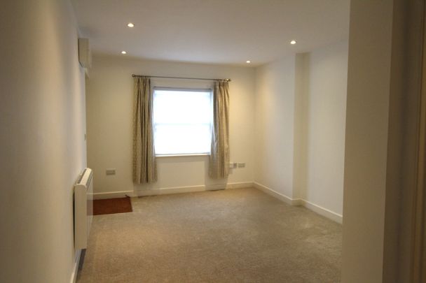 Station Approach West, 9 Station Cottages Station Approach West, BN6 - Photo 1