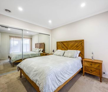 Exceptional Family Comfort in the Rosenthal Estate - Photo 2