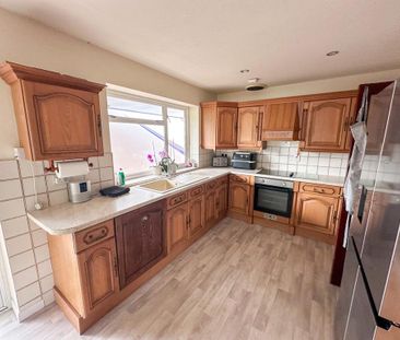 3 bedroom detached bungalow to rent - Photo 6