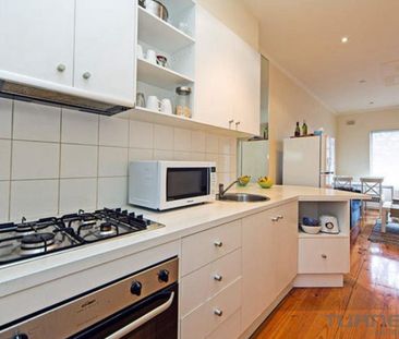 An ultimate offer of serenity and convenience - Photo 4