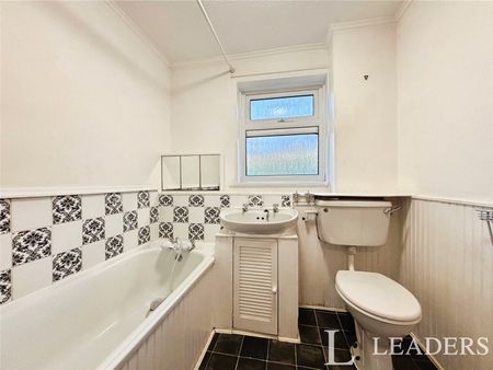 1 bedroom apartment to rent Wissants, Harlow, Essex, CM19 - Photo 4