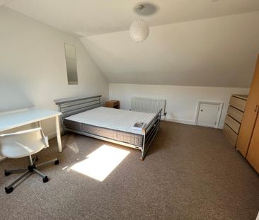 4 bedroom terraced house to rent - Photo 4