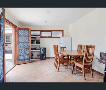 Spacious & Well-Located Home in Blair Athol - Photo 4