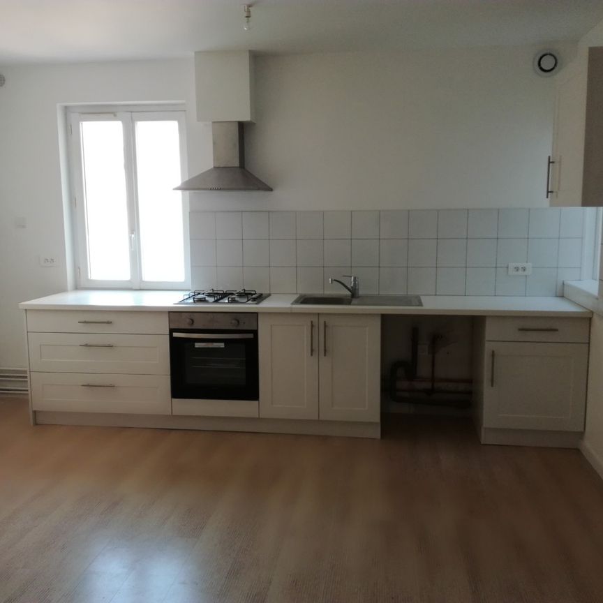 Location Appartement 3 pièces 85m² VALENCIENNES 59300 - Photo 1