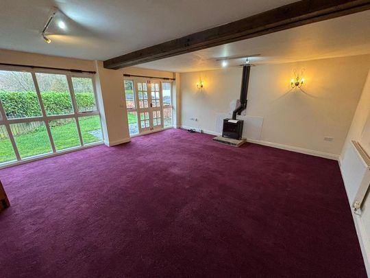 3 bedroom end of terrace house to rent - Photo 1