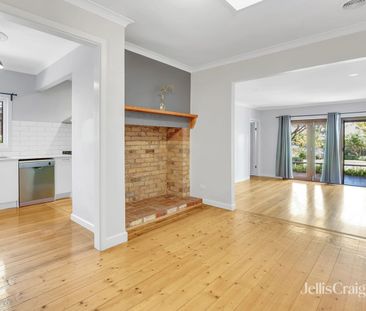 Four Bedroom Home in Glenroy - Photo 2