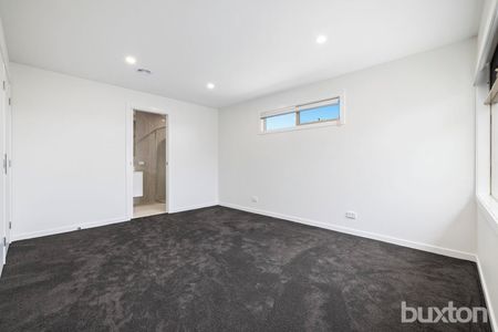 Designer Style with Every Indulgence - Metres from Parkdale Beach! - Photo 3