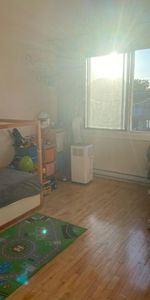 5 1/2 for rent in NDG / 5 1/2 a Louer dans NDG - Photo 3