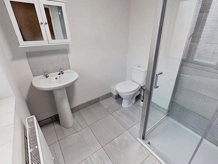 2 bedroom flat to rent - Photo 4