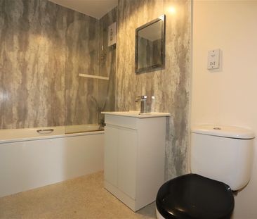 Boundary Lane, Manchester, M15 - Photo 6