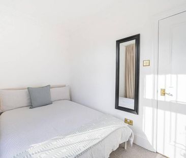 2 bedroom maisonette to rent - Photo 2