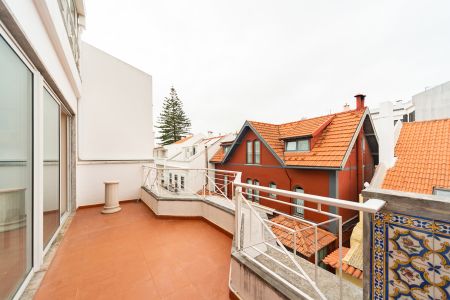 3 Bedroom Duplex Apartment in the Center of Cascais - Photo 5