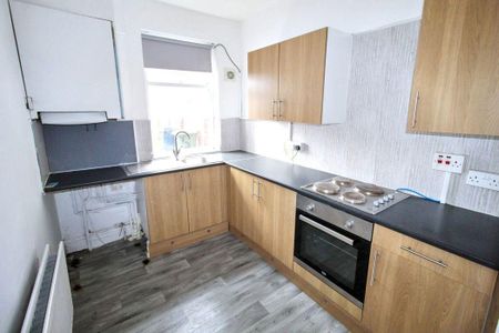 1 bed ground floor flat to rent in SR5 - Photo 3