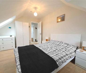 Queen Eleanors Road, Guildford, Surrey, GU2 7SL - Photo 5