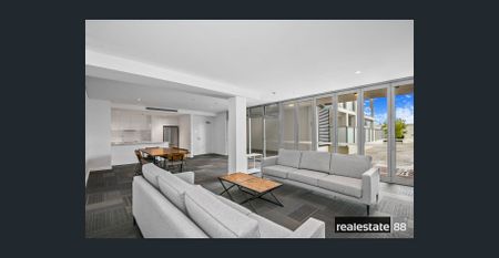 ELEGANCE AT EAST BANK! - Photo 3