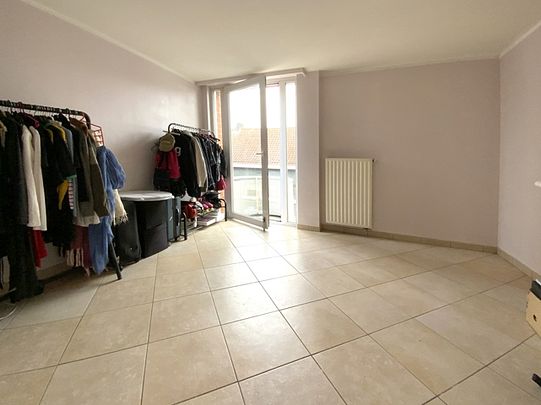 Lichtrijk ruim twee-slaapkamer-appartement - Foto 1